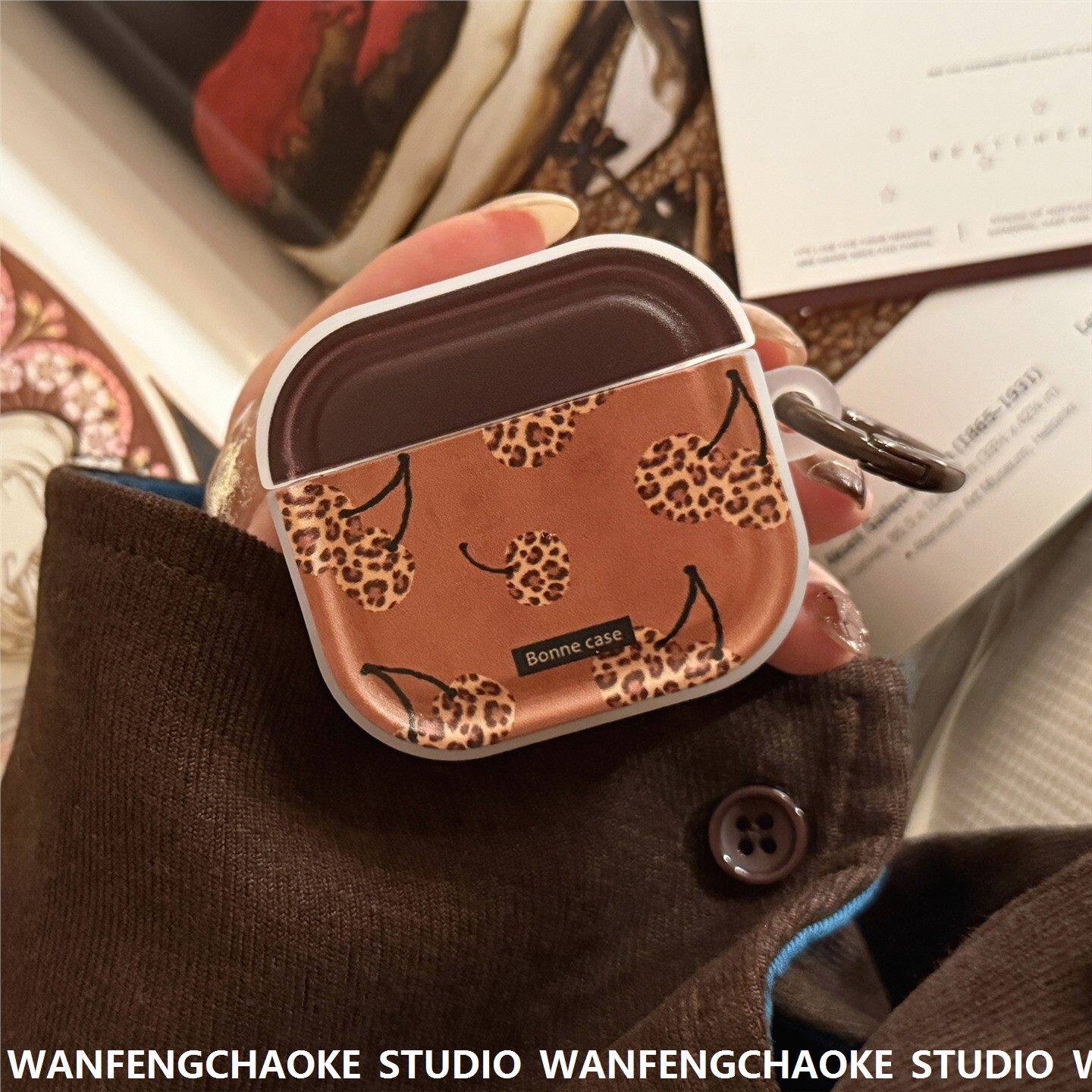 棕色豹纹樱桃适用苹果耳机套pro3保护套4代蓝牙无线手机包复古韩
