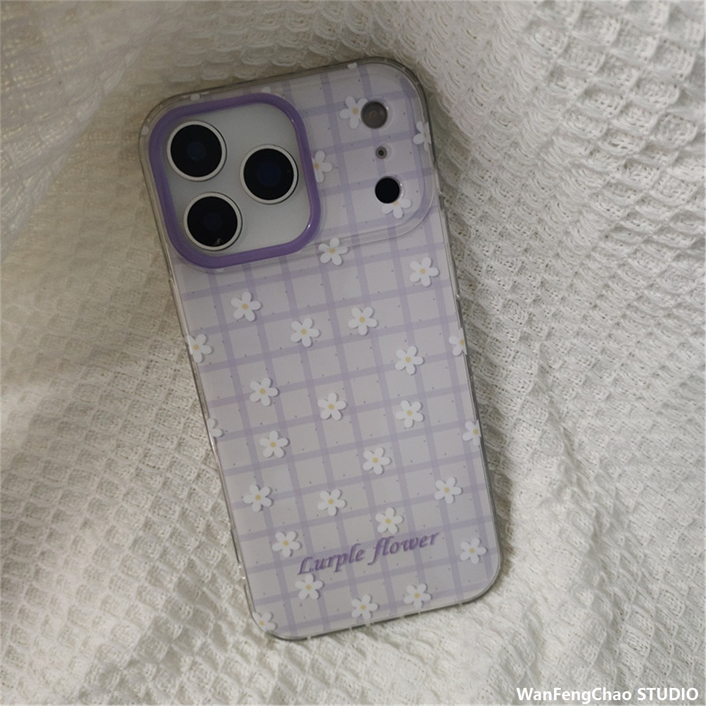 ins简约英文泫雅花朵iPhone17Pro