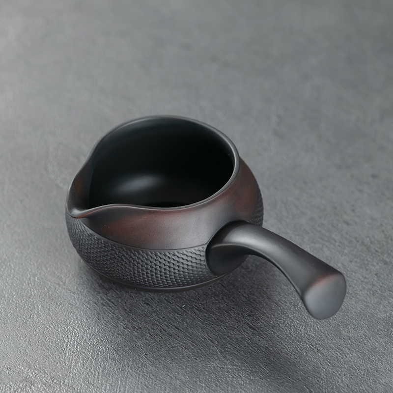 紫陶侧把公道杯跳刀工艺防烫分茶杯陶瓷茶具家用匀杯茶海公平杯