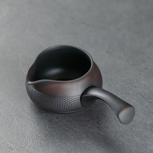 紫陶侧把公道杯跳刀工艺防烫分茶杯陶瓷茶具家用匀杯茶海公平杯