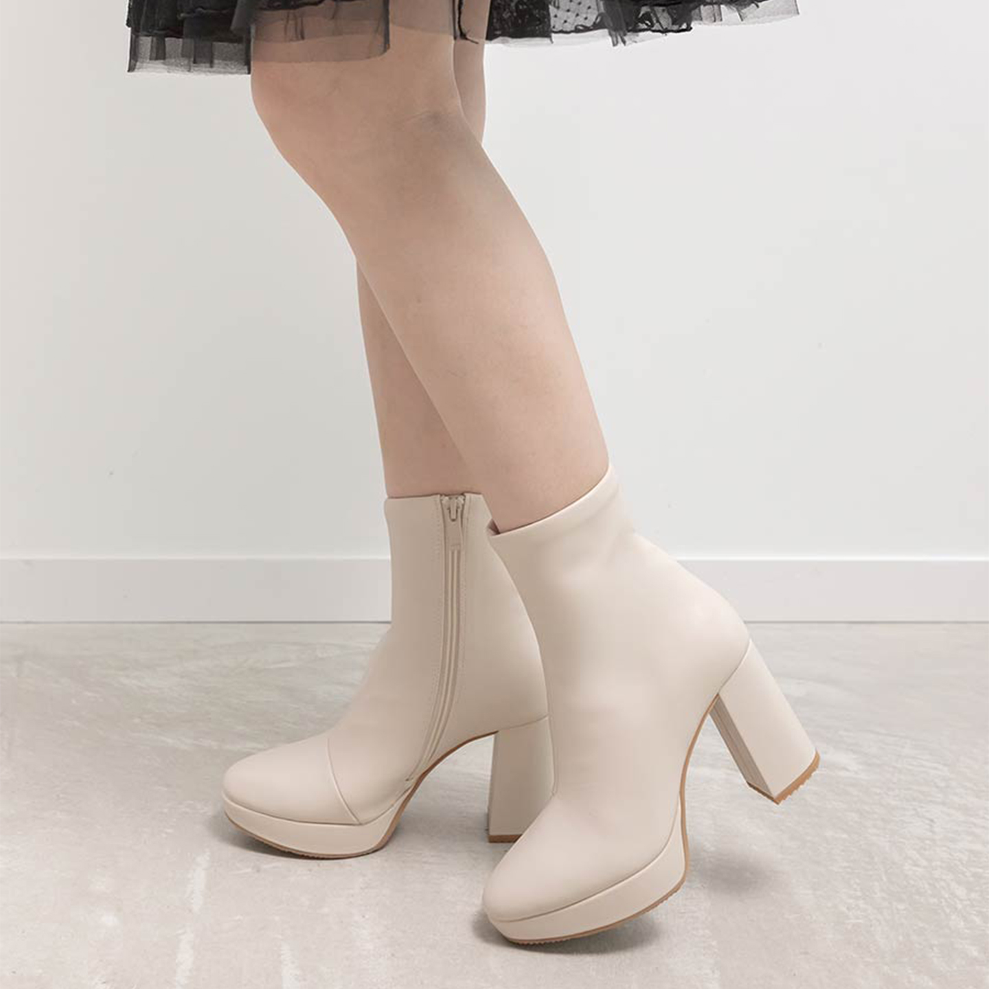 RANDA 25秋季新款COTTON系列厚底增高粗跟防水台短靴女 KC36120