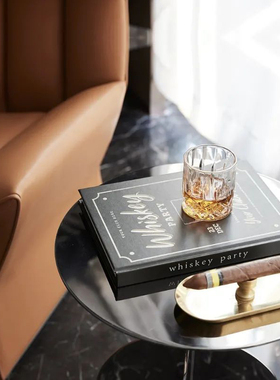 男主人书房样板间烟具烟灰缸雪茄道具摆件酒柜主题创意软装组合