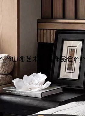 中古花器摆件现代轻奢样板间卧室床头柜装饰组合书籍软装饰品挂画