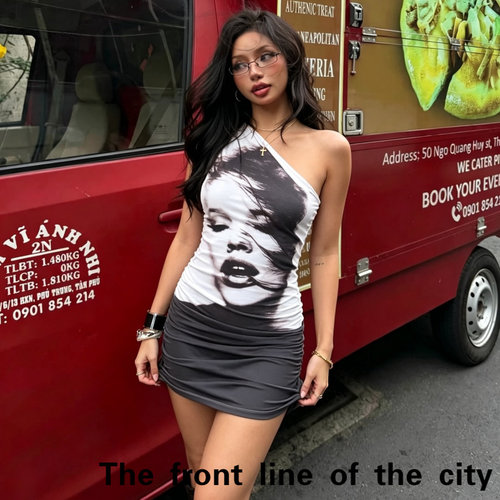 RetroPrintHolidayStraplessDres