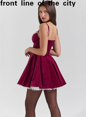 Lace slim fit sexy hip hugging dress辣妹圣诞港风复古显白辣妹