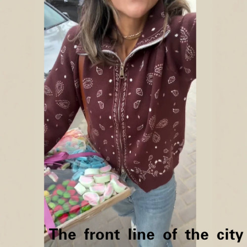RetroPrintHolidayStraplessDres