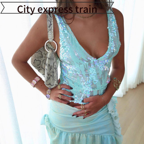 Sparkleslit-backhip-baringsexy