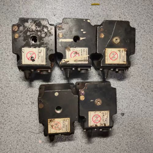 议价安川机器人电机编码器UTSAE-B17CLE，可维修