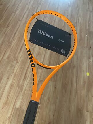 代购代购威尔胜 限量版Wilson Burn 100 V5 巴黎限定霓虹色网球