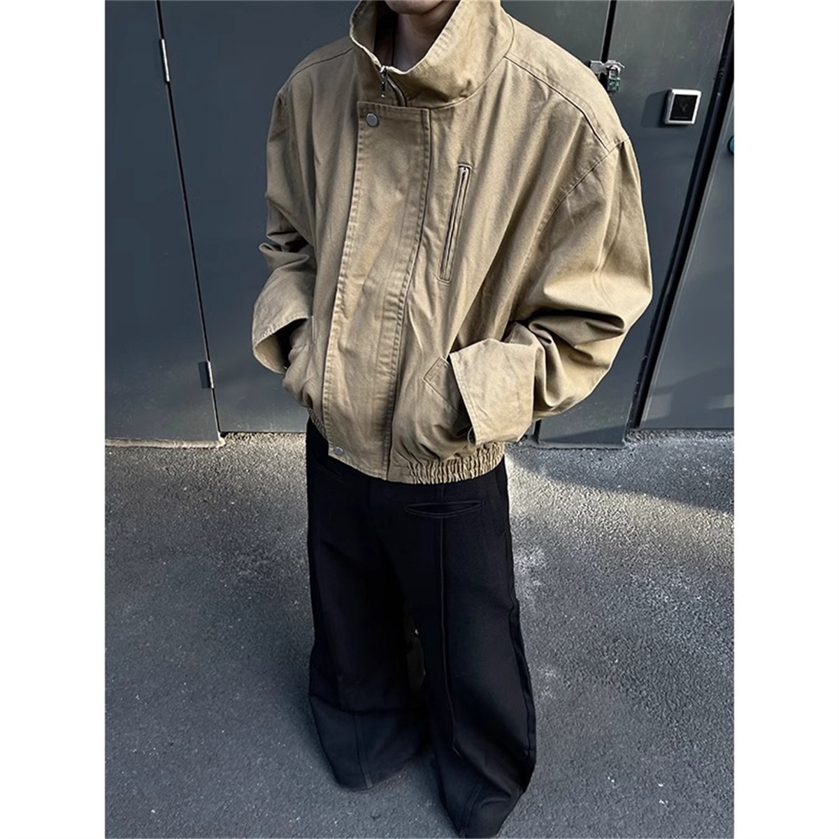 巴恩风卡其色短宽飞行夹克男春秋