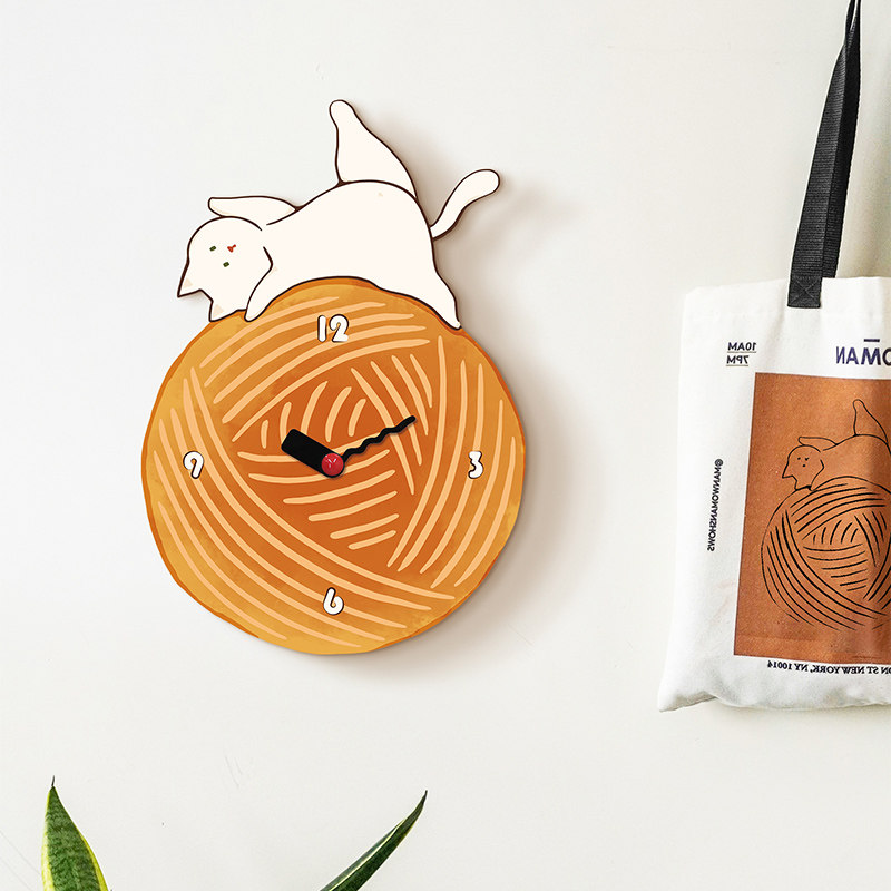 奶油风猫咪与毛线球挂钟 创意可爱时钟高颜值家用猫咖装饰挂表