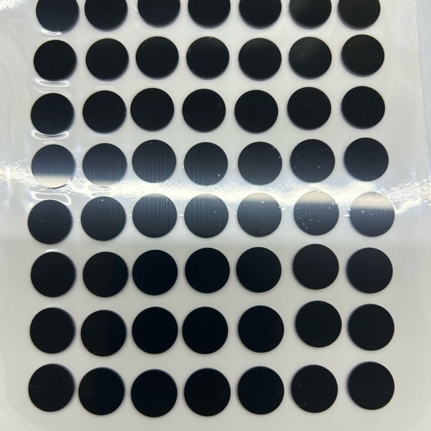 汇东宝黑色810nm窄带滤片