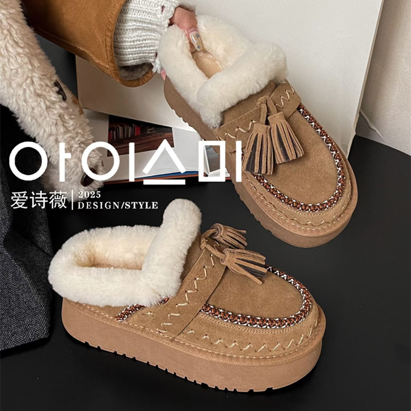 爱诗薇女鞋2025冬季新款皮毛一体勃肯鞋加厚保暖民族风流苏乐福鞋