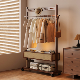 实木落地衣架卧室客厅挂衣架可移动收纳置物藤编框家用衣帽架带轮
