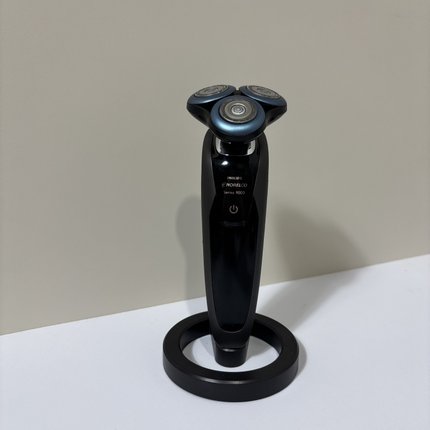 飞利浦S9000系列 S9031 荷兰原装进口电动剃须刀水洗刮胡刀快充