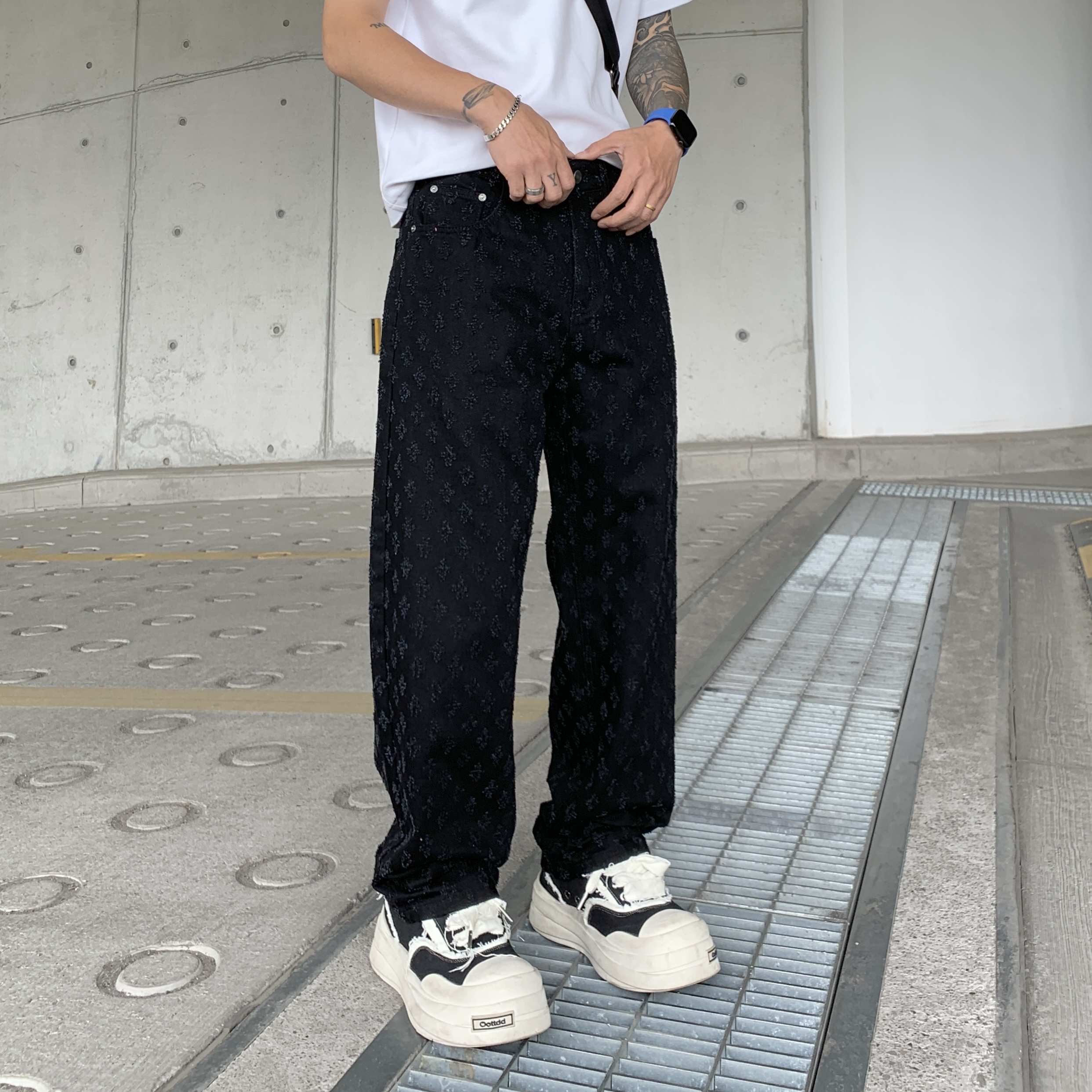 美式高街黑色牛仔裤男款潮牌痞帅炸街宽松直筒阔腿休闲提花长裤子