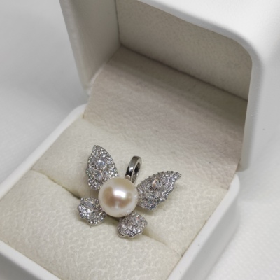 天然淡水镜面近无瑕正圆珍珠蝴蝶通体纯银可掰扣吊坠节日礼物二款