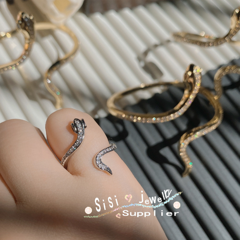 SIsi爆款微镶璀璨锆石缠绕小蛇戒指女 镀18k 小众设计感手环