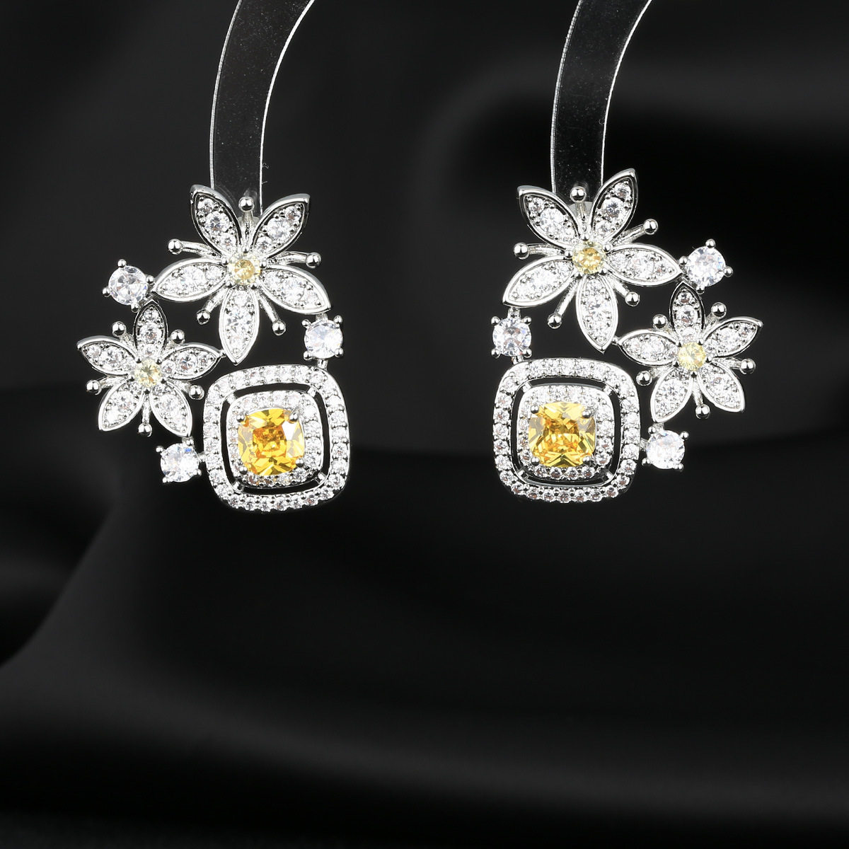 2025新款花卉几何造型耳钉耳环女微镶轻奢高级感s925银针耳饰,饰品/流行首饰/时尚饰品新,耳钉,淘宝优惠券,粉丝福利购,淘宝优惠卷