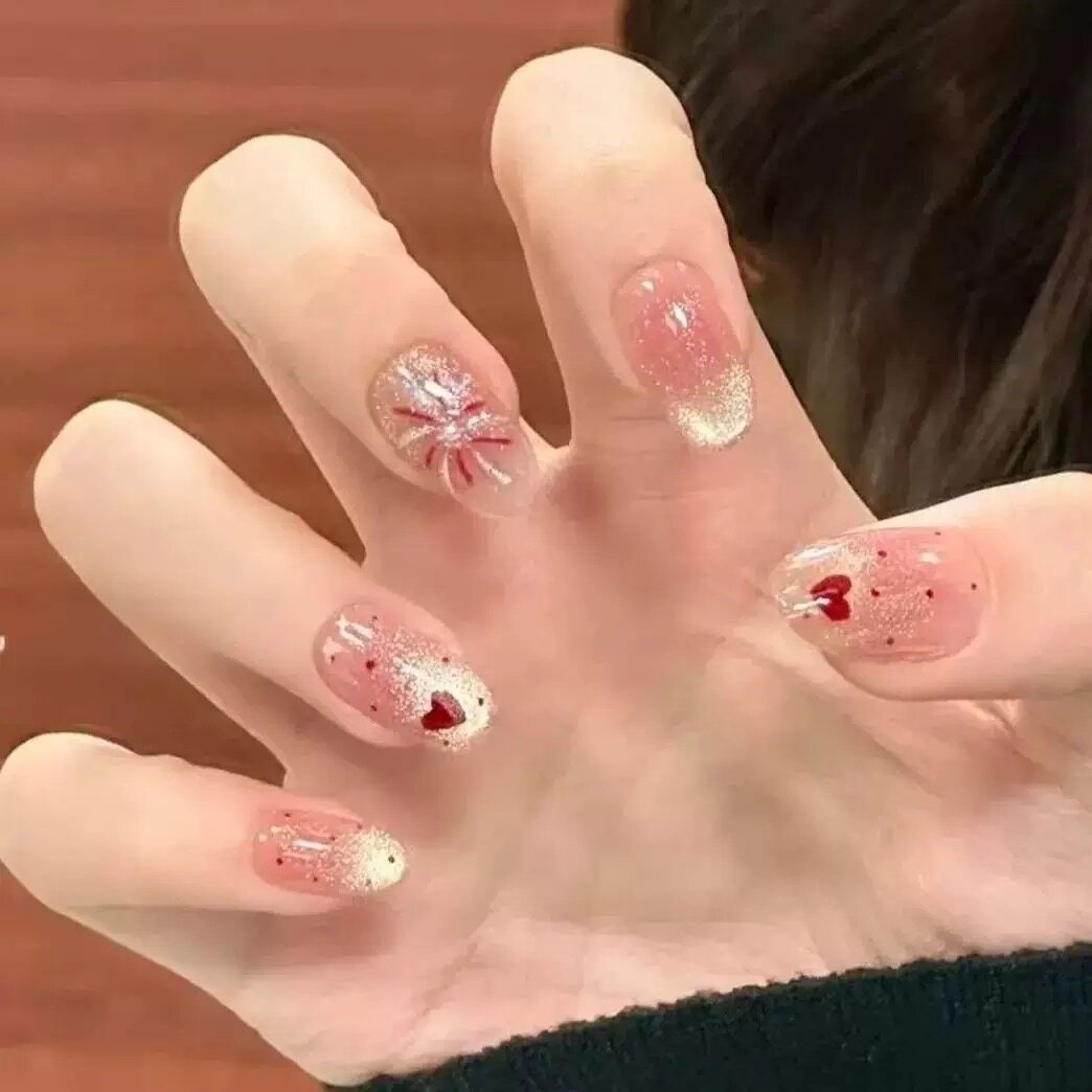 纯欲法式烟花腮红猫眼手工穿戴甲椭圆短款学生显白高级感少女美甲