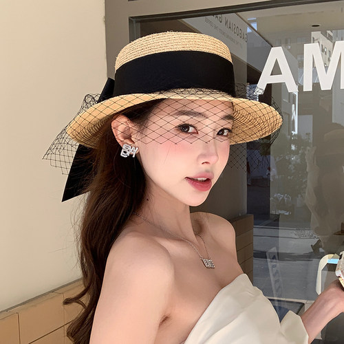 平顶帽出游气质女夏秋