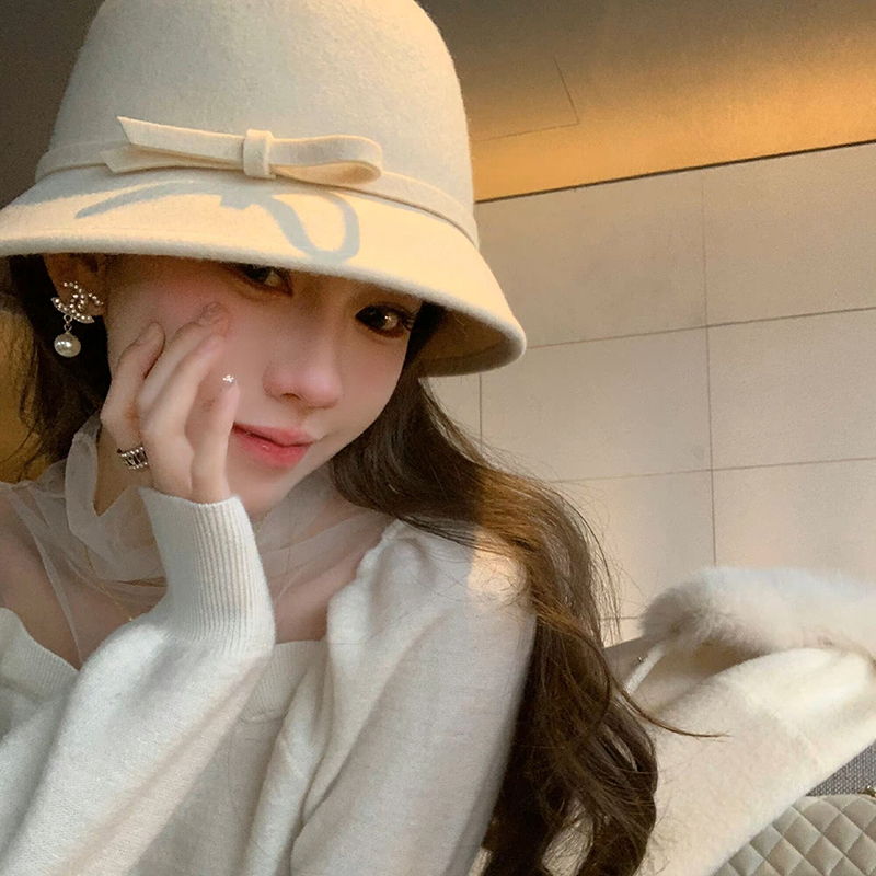 秋冬显脸小羊毛盆帽女复古赫本风蝴蝶结礼帽优雅白色毛呢渔夫帽