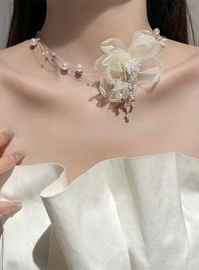东大门辣妹白色花朵项链颈链choker颈带项圈轻奢小众高级锁骨链