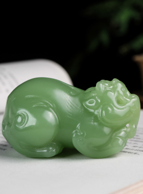 和田玉晴水料貔貅手把件皮休项链