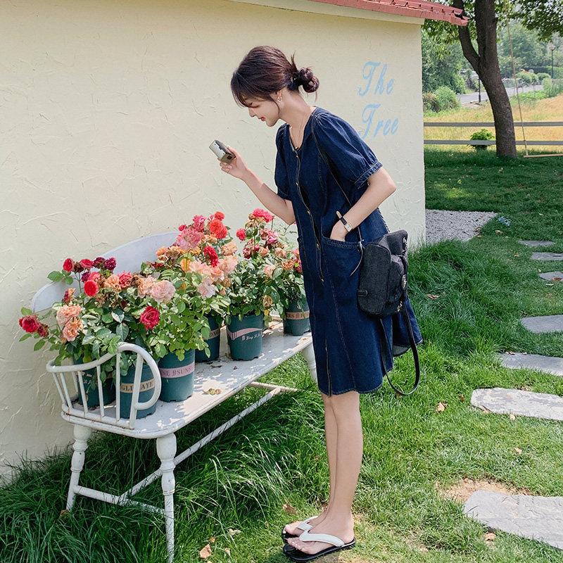 时尚休闲淡人穿搭牛仔连衣裙女夏季2025年新款洋气单排扣设计裙子,女装连衣裙,浙宝157（原165A）