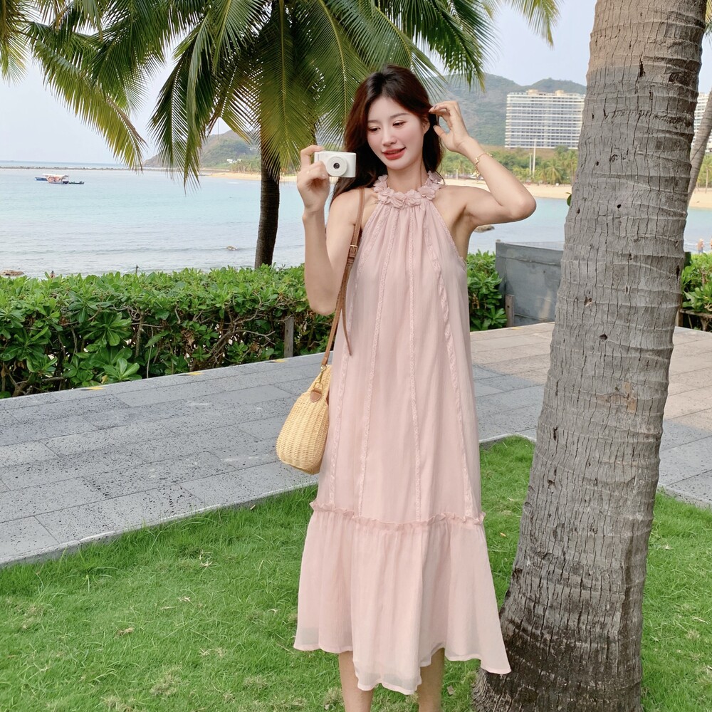 夏日海边出游穿搭粉色无袖挂脖连衣裙女2025新款超火好看宽松长裙,女装连衣裙,浙宝157（原165A）