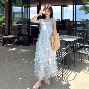 法式绝美立体花朵连衣裙套装女2025夏季新款超好看海边度假风长裙图片