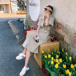 设计感小众连衣裙女夏2025新款高级感轻奢显瘦长款系带职业西装裙图片