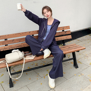 藏青色休闲连帽卫衣套装女2025春季新款超火减龄吊带阔腿裤三件套