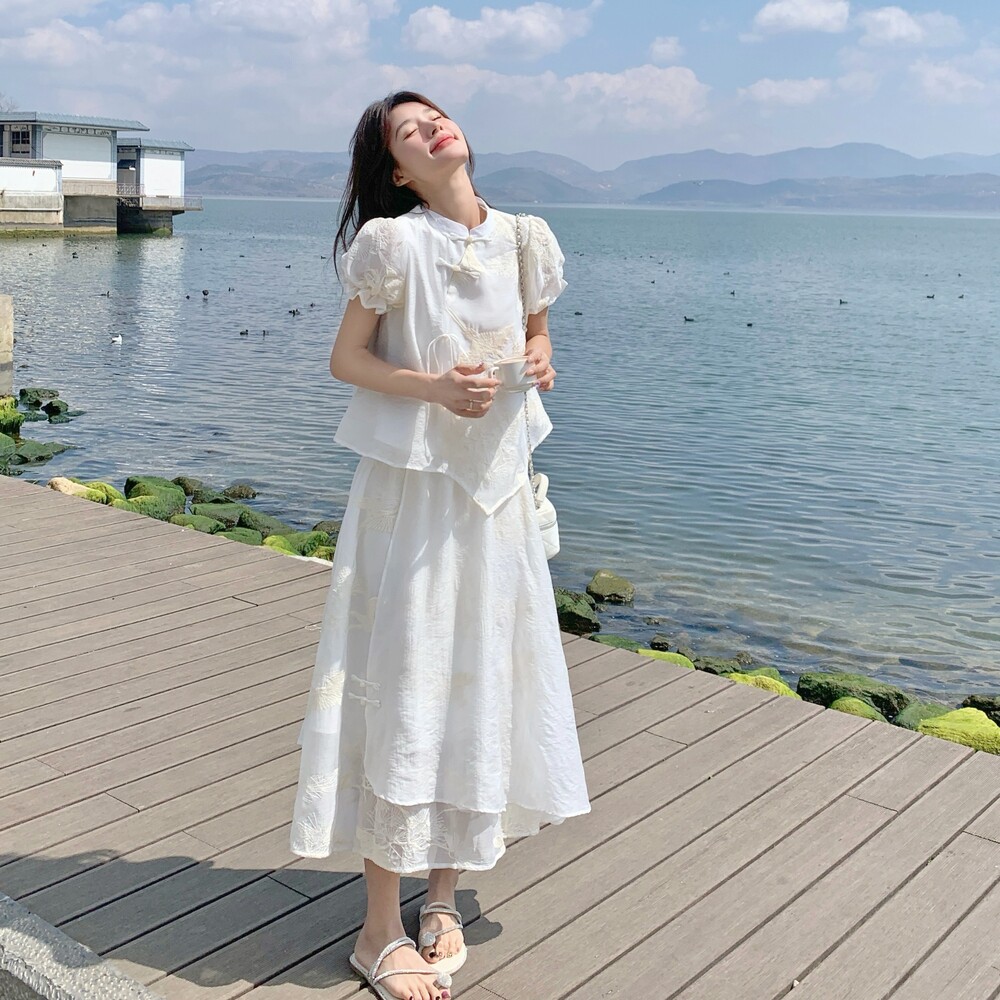 新中式国风提花泡泡袖上衣套装女夏白色小香风高级感半身裙两件套图片
