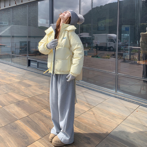 2562kp275k408奶呼呼黄色羽绒服图片