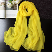 女 轻黄色薄披肩沙滩巾时尚 雪纺丝巾围巾优柔纱纯色纱巾长款 春秋季