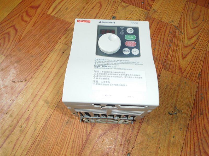 二手 拆机三菱变频器FR-S540-3.7K-CH 3.7KW 380V现货质量保证 运动/瑜伽/健身/球迷用品 鞋子收纳袋 原图主图