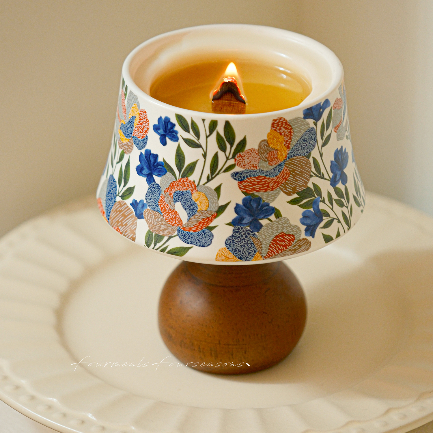 fourmeals光的小裙摆鸢尾香薰