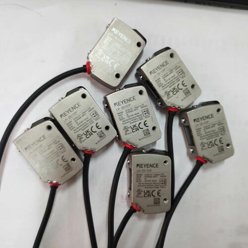 议价:成色不错士 LR- ZB100P激光传感器 图片，实