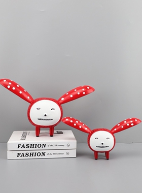 北欧现代卡通彩色树脂雕塑摆件