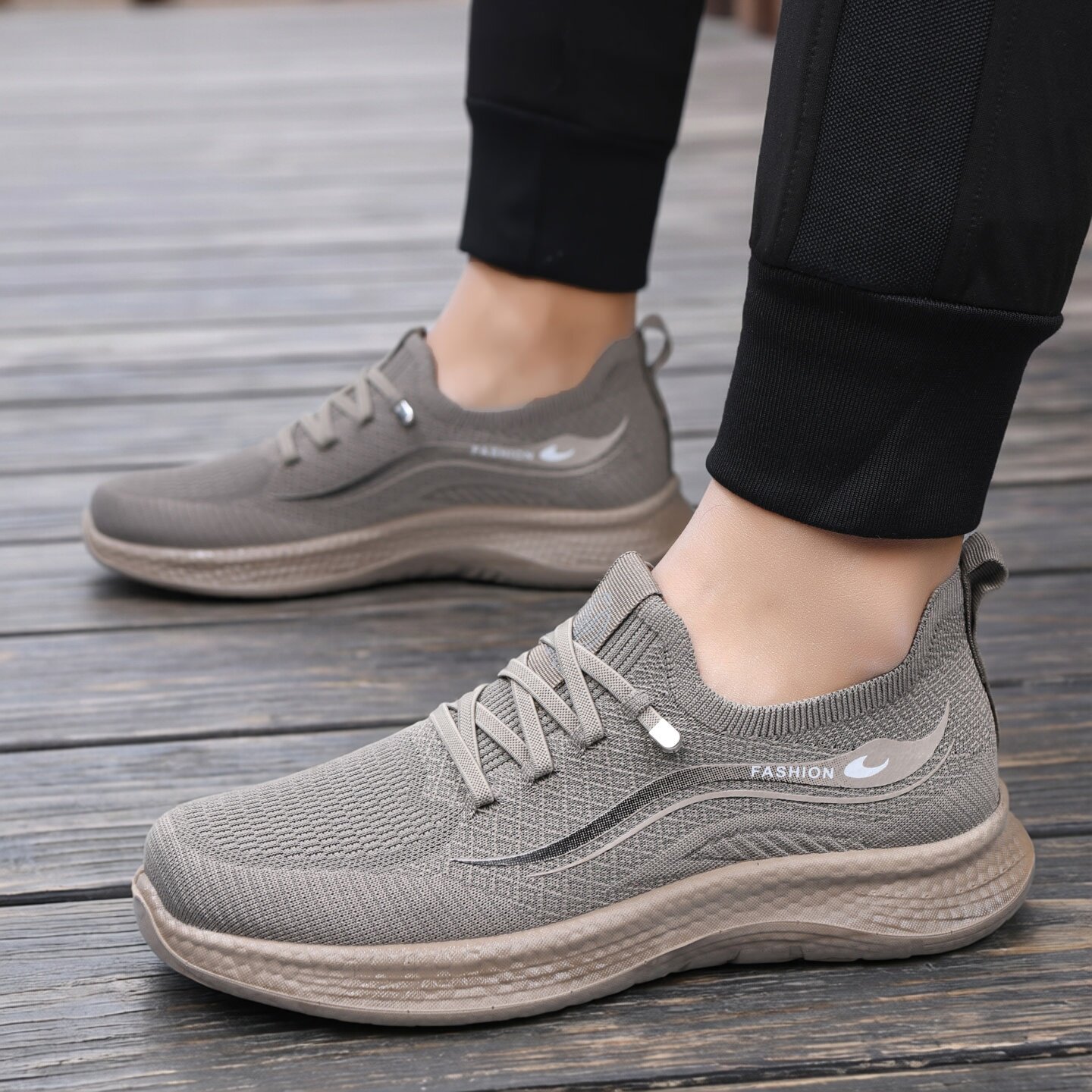 春季男透气网面跑鞋防滑软底舒适轻便时尚休闲运动鞋中老年爸爸鞋