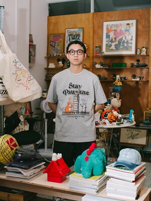 DAKYAM(达人)2025S/S Paws & Freedom 好奇猫咪斜塔印花短袖TEE恤