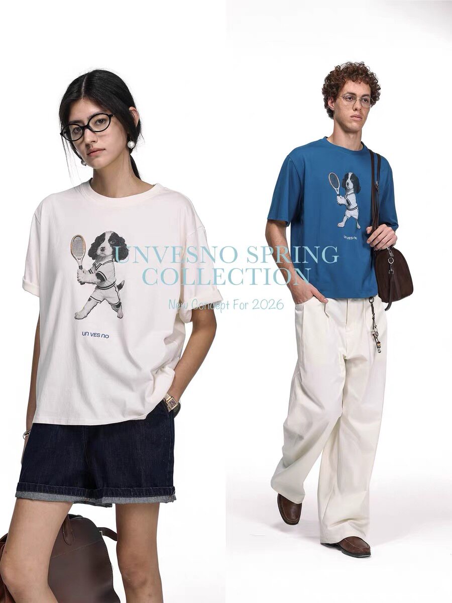 【纯棉】Unvesno(UN)“Ace Pup 王牌史宾格活力网球犬趣味印花T恤