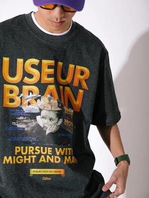 DAKYAM(达人)USE YOUR BRAIN 未来幻想主义者复古圆领短袖TEE恤