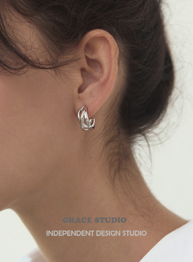 G/S巴黎街头 时髦高级感小众线条缠绕C型金属耳圈百搭休闲耳环女