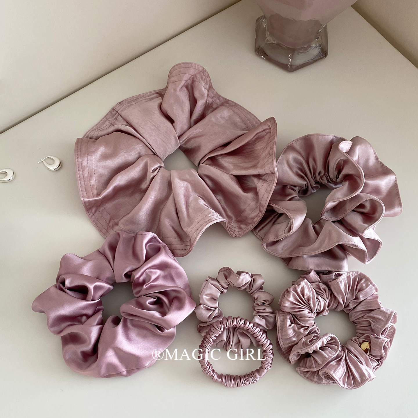 温柔粉色系缎面大肠发圈头饰女简约高级纯色皮筋头绳发饰气质发绳,饰品/流行首饰/时尚饰品新,发饰,淘宝优惠券,粉丝福利购,淘宝优惠卷