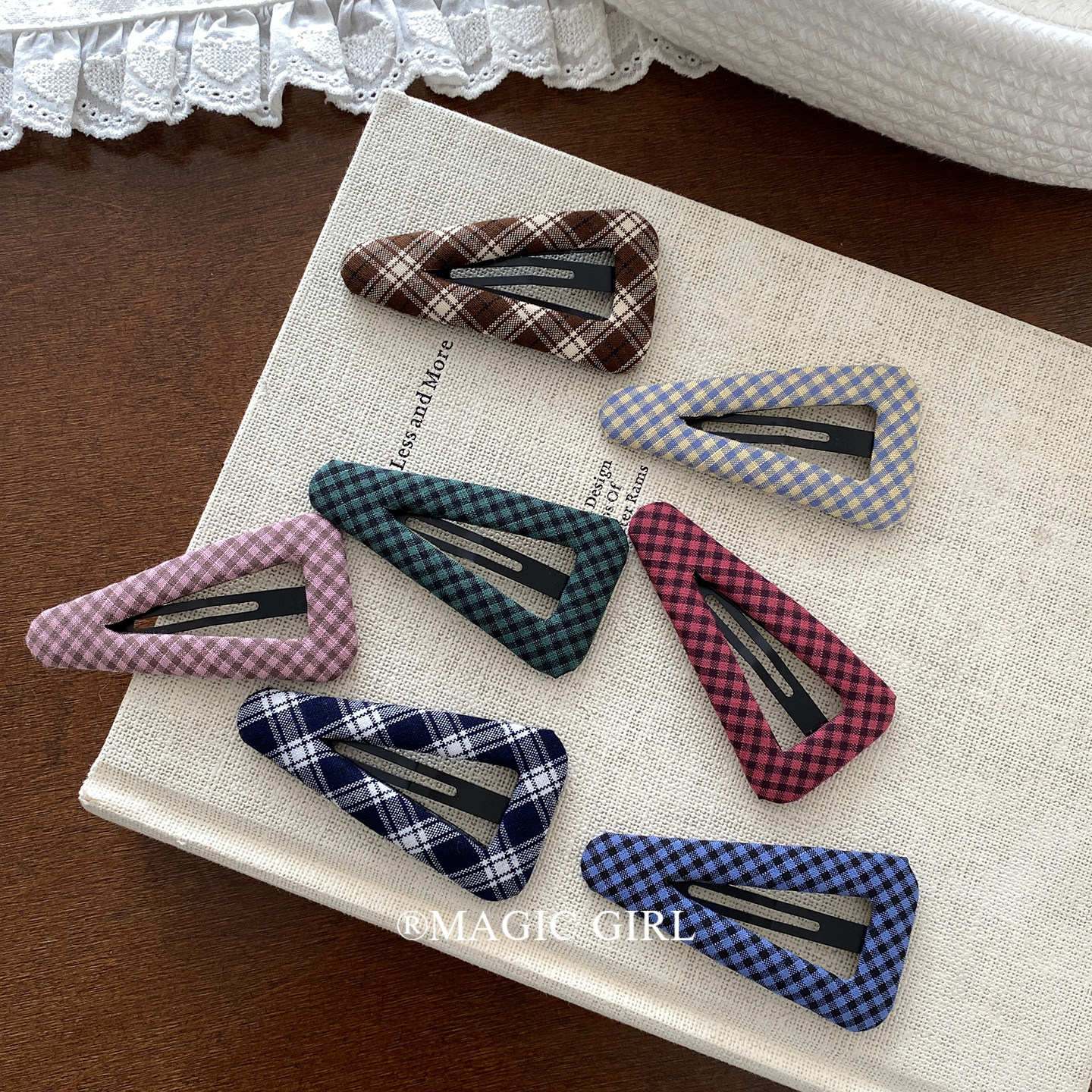 韩国高级复古学院风格纹三角发夹早秋布艺BB夹发饰刘海夹边夹发卡,饰品/流行首饰/时尚饰品新,发饰,淘宝优惠券,粉丝福利购,淘宝优惠卷