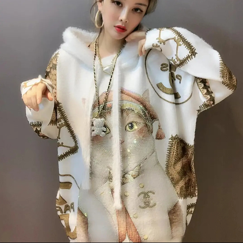 水貂绒立体印花连帽套头烫钻毛衣