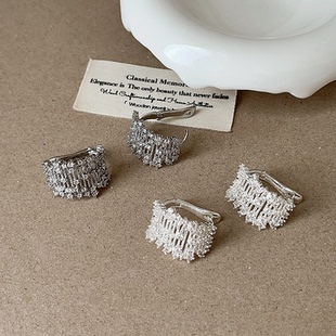 高级感璀璨锆石繁星耳扣女轻奢质感独特优雅百搭潮流通勤耳环耳饰