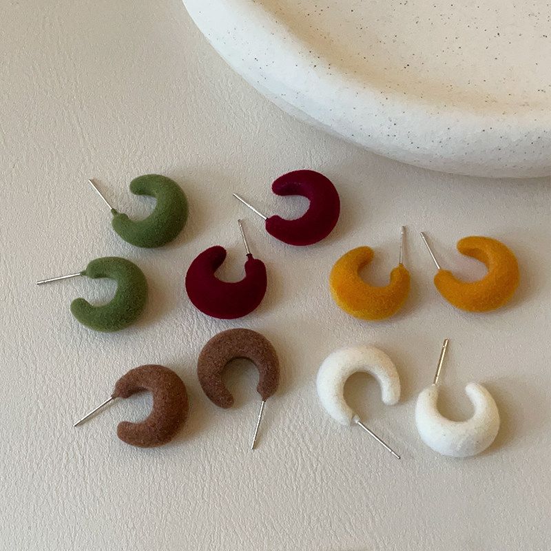 秋冬氛围感糖果色植绒豆子耳钉女复古轻奢时尚潮流百搭耳环耳饰
